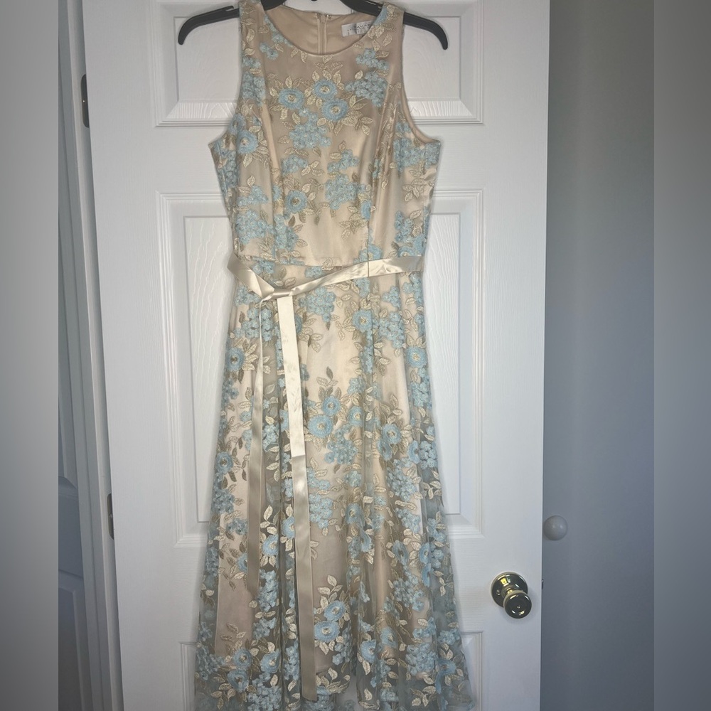 Elegant Floral Embroidered Dress - Cream, Gold and Blue